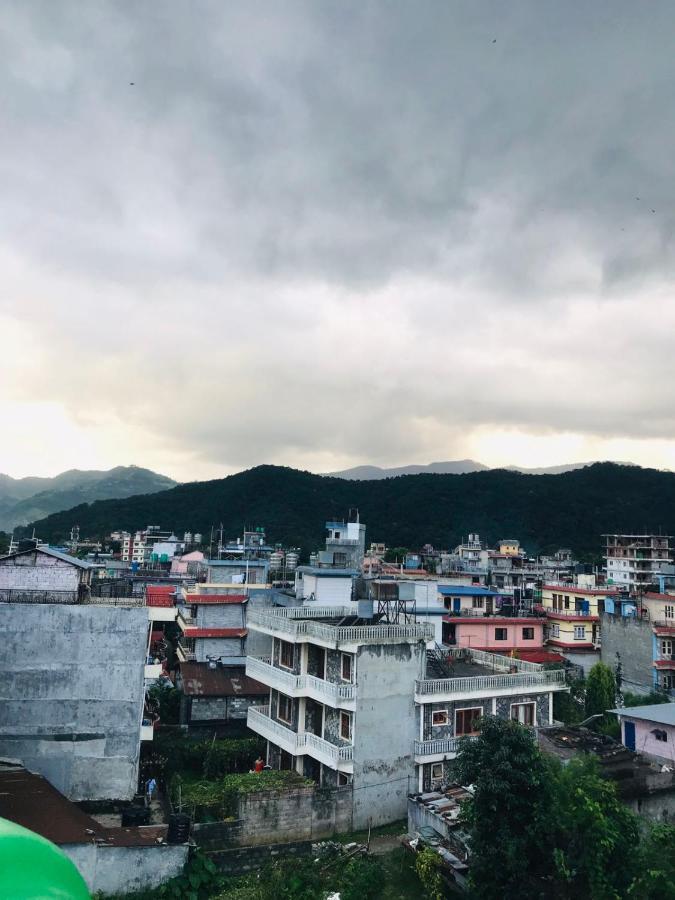 Hotel Aarjan And Restaurant Pokhara Extérieur photo